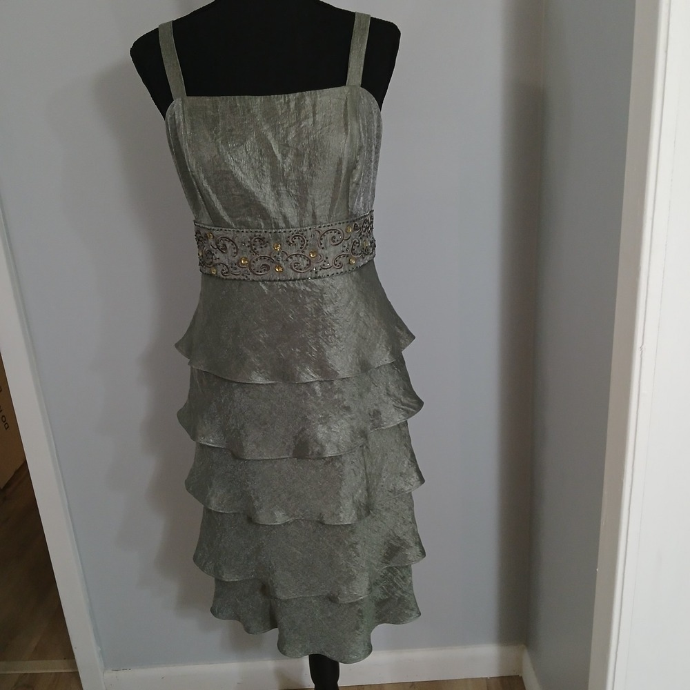 R&M Richards Dress Sz 12 Metalic Silver Gray Ruffled Jeweled Waist Straps Party
